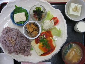 豆腐ステーキのチリソースがけ