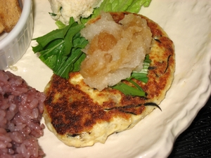 豆腐のひじきハンバーグ